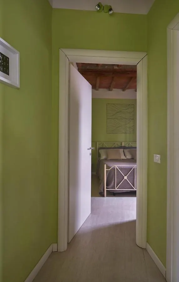Cozy 1-Bedroom Apartment With Balcony In Florence Historic Center