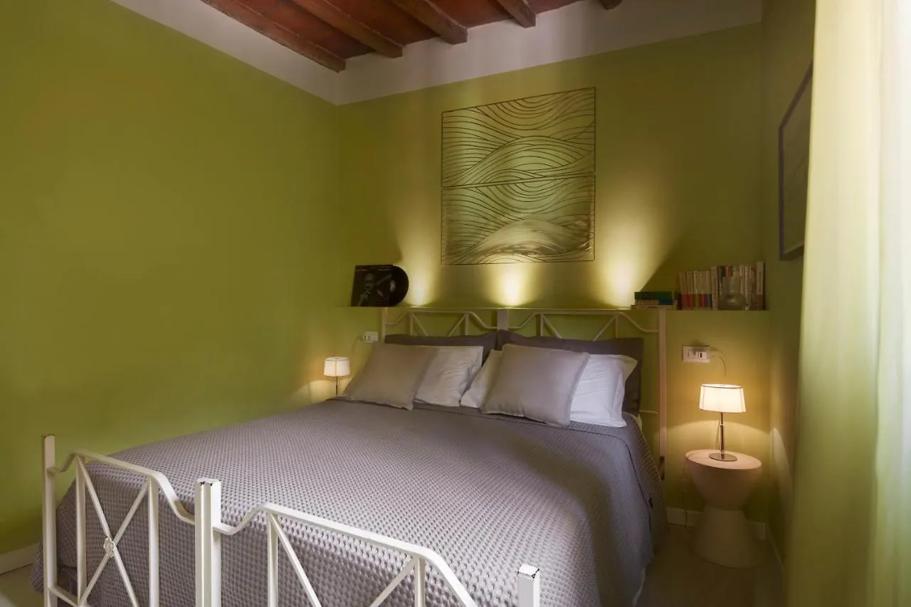 Cozy 1-Bedroom Apartment With Balcony In Florence Historic Center
