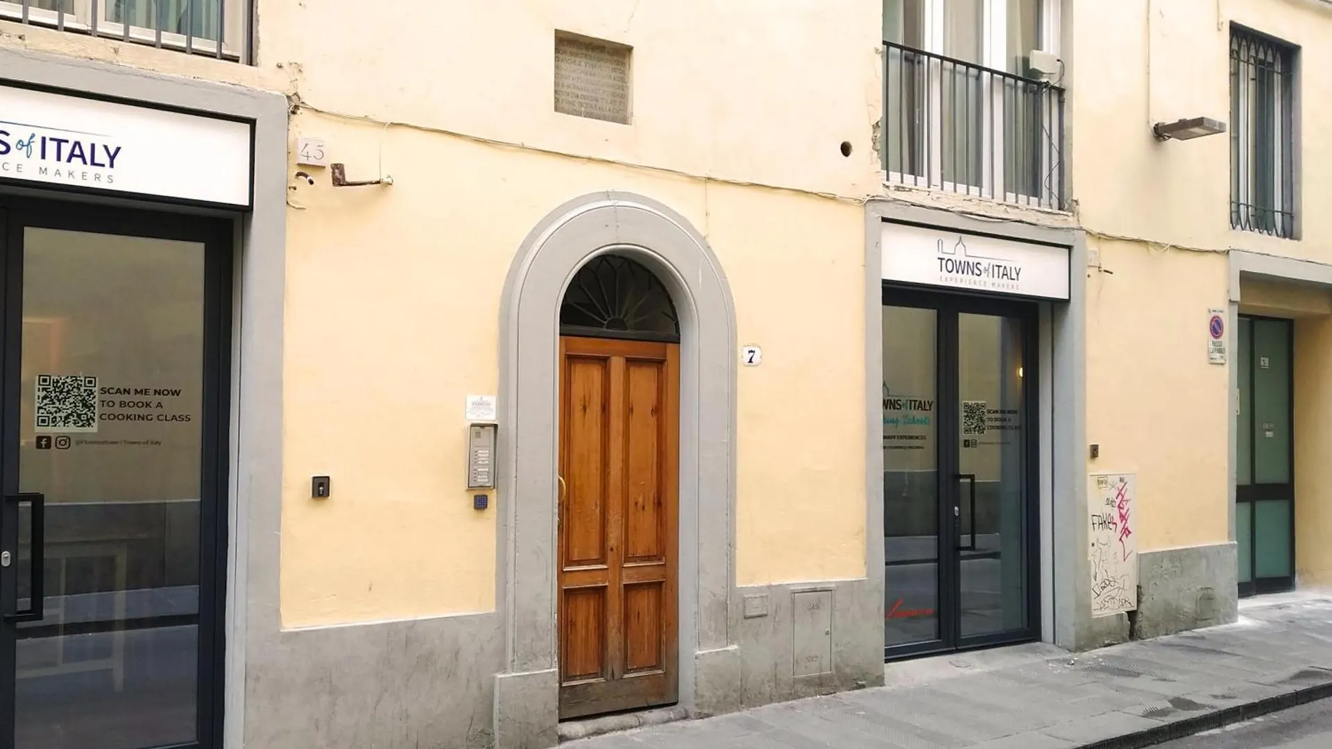 Cozy 1-Bedroom Apartment With Balcony In Florence Historic Center
